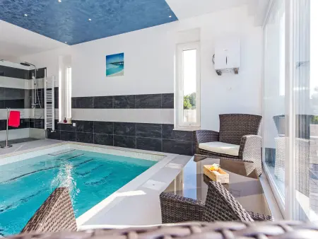 Villa Delfin, 4 ch, piscine chauffée à Punat : photo 40