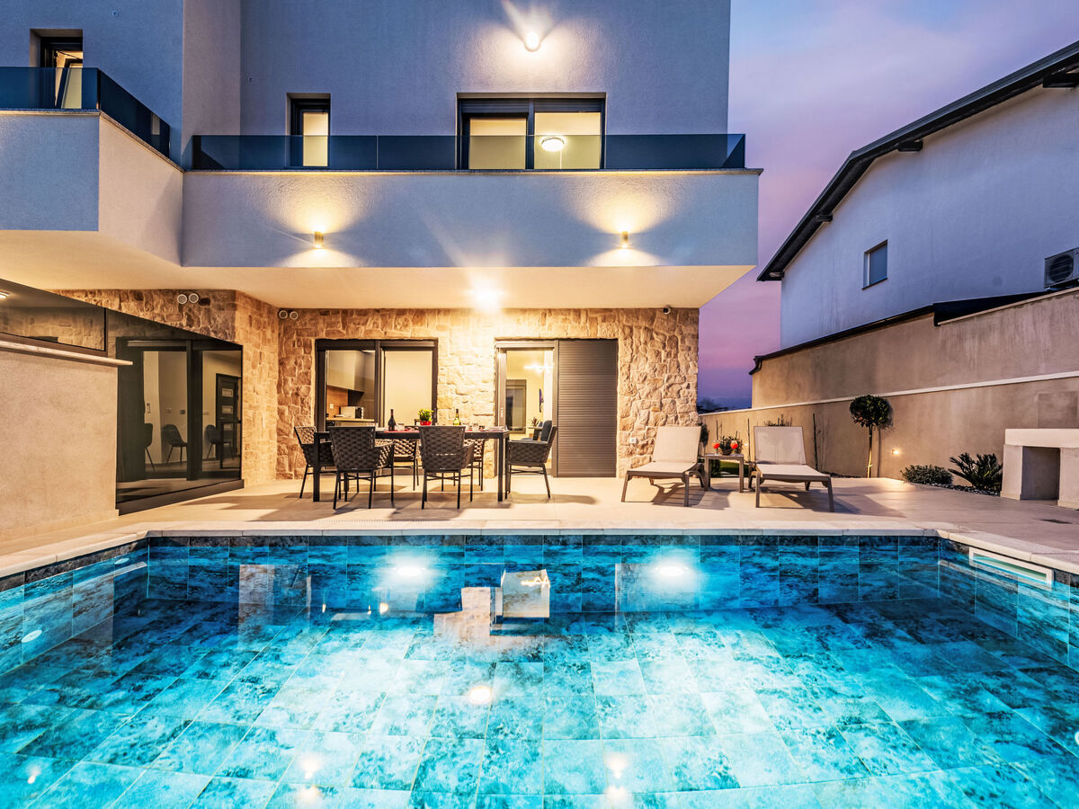 Villa Royal Sabunique 01 - Piscine chauffée à Privlaka - Photo 8