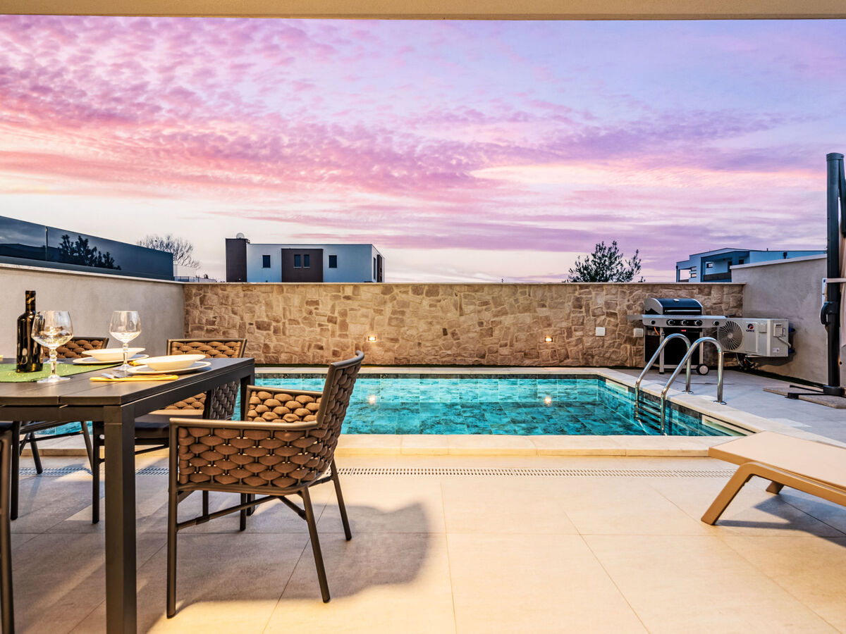 Villa Royal II Sabunike, piscine chauffée à 300 m de la mer - Photo 4