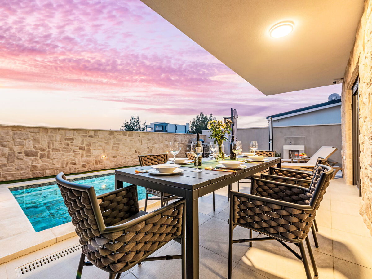 Villa Royal II Sabunike, piscine chauffée à 300 m de la mer - Photo 5