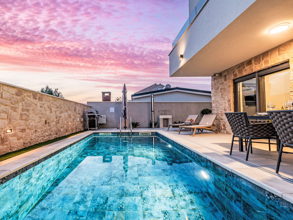 Villa Royal II Sabunike, piscine chauffée à 300 m de la mer - Photo 6