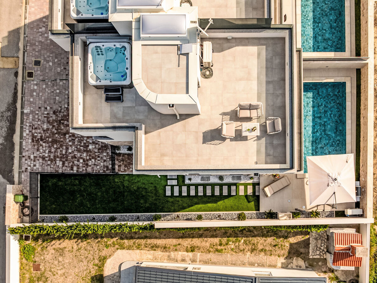 Villa Royal II Sabunike, piscine chauffée à 300 m de la mer - Photo 11