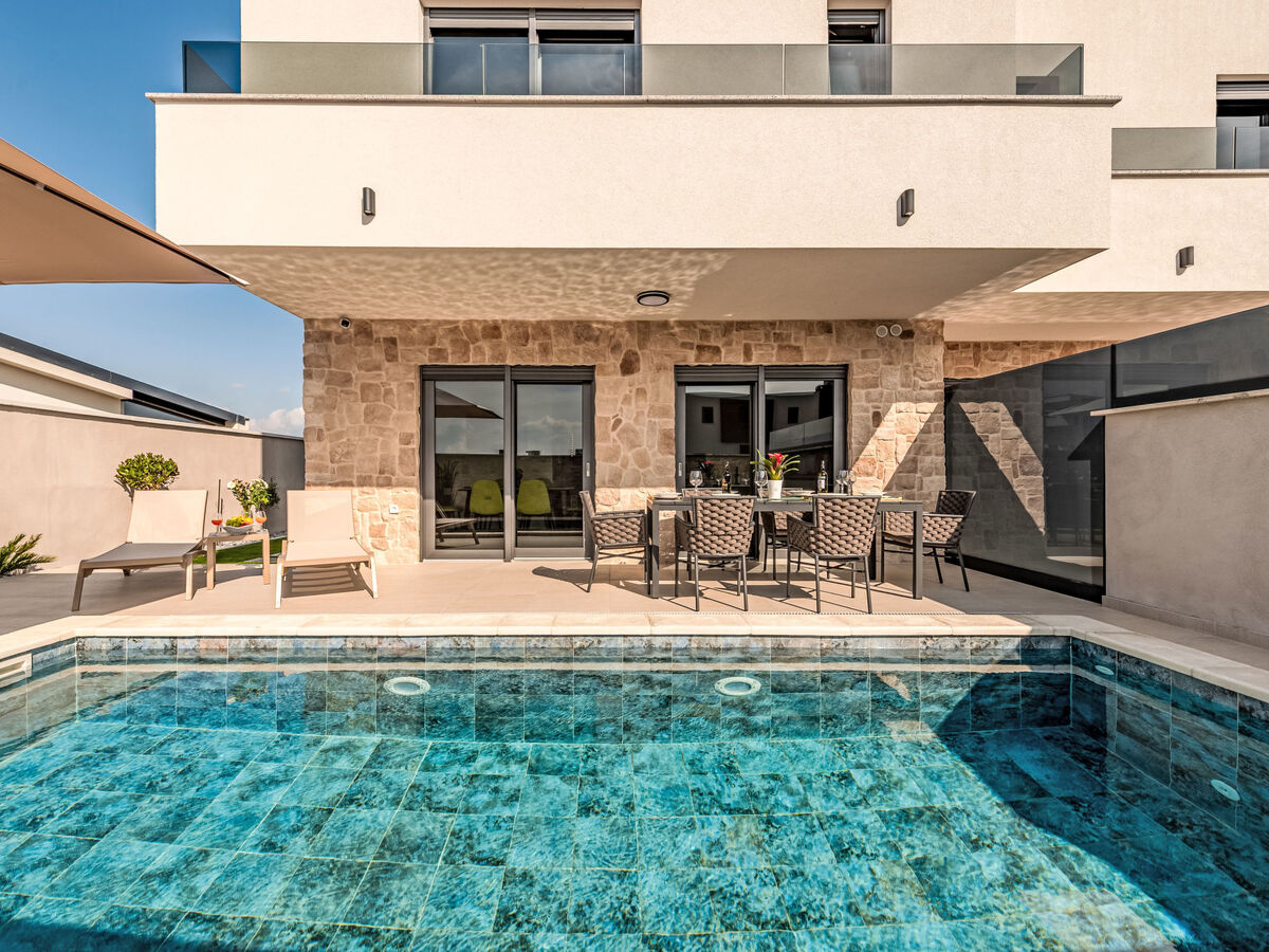 Villa Royal II Sabunike, piscine chauffée à 300 m de la mer - Photo 25