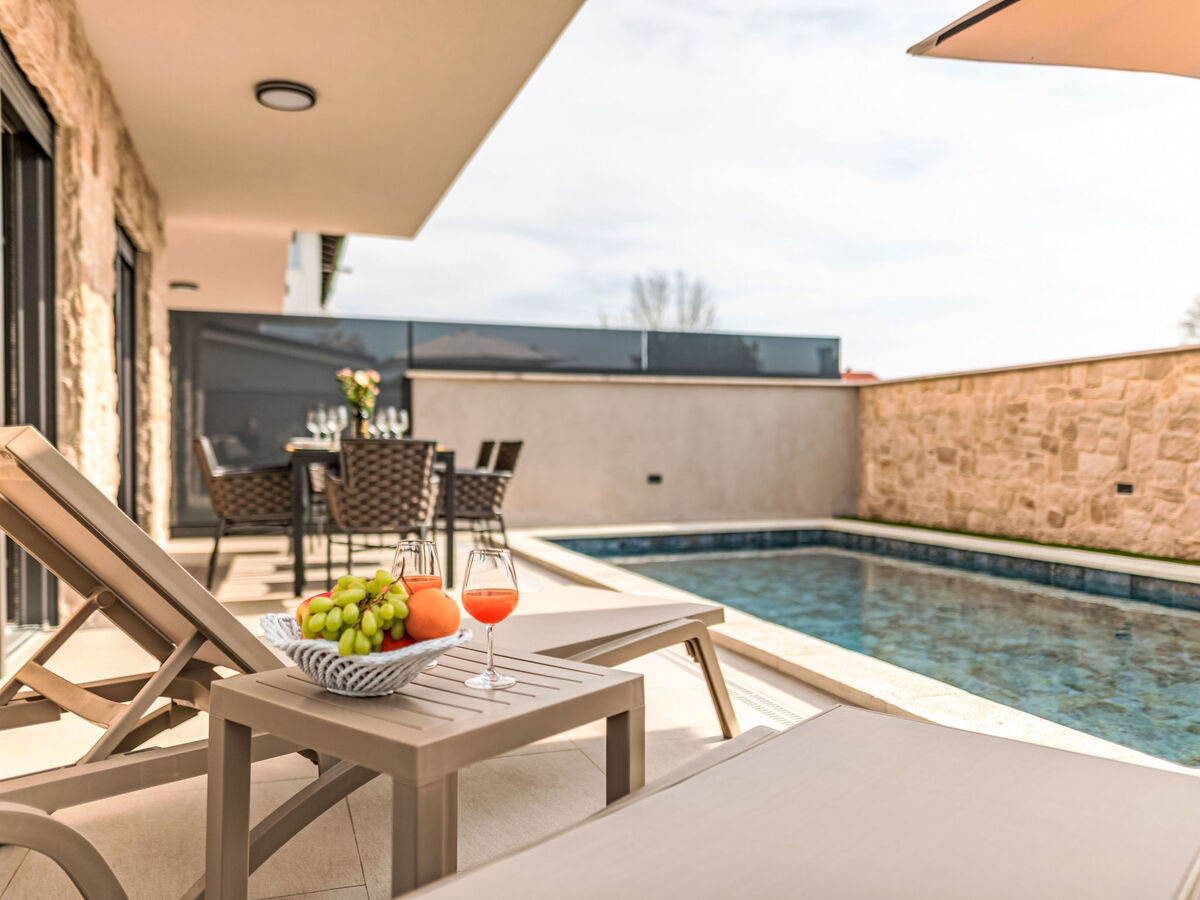 Villa Royal II Sabunike, piscine chauffée à 300 m de la mer - Photo 30