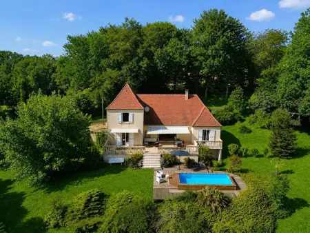 La Colline Haute, maison piscine privée à Sagelat : photo 1