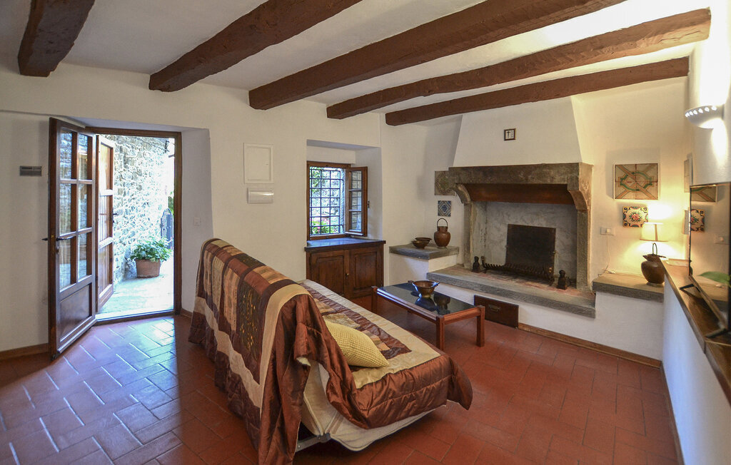 Maison toscane en village fortifié près de Bibbiena - Photo 2