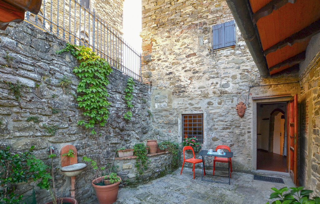 Maison toscane en village fortifié près de Bibbiena - Photo 12