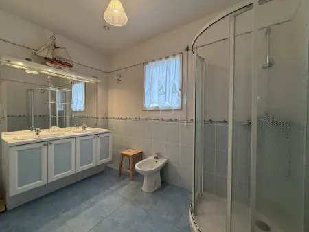 Maison 7 personnes, jardin clos, 600m de la mer : photo 13