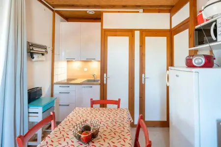 Bungalow 50 m² avec piscine partagée et vue montagne à Hasparren : photo 14