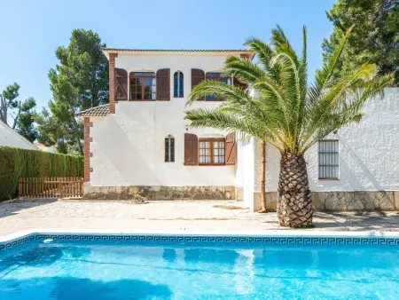 Villa Las Tres Cales, piscine 8x4 et parking : photo 4