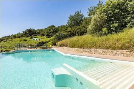 Maison Vicopisano : 2 chambres, piscine débordement : photo 7