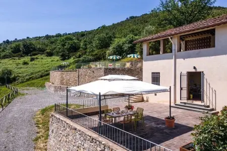 Maison Vicopisano : 2 chambres, piscine débordement : photo 8