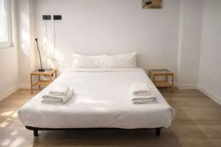 Chambre privée Madrid – Kitchenette et terrasse partagée : photo 3