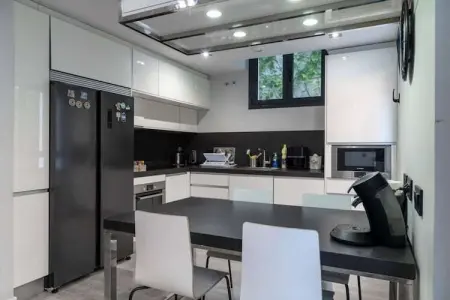 Chambre privée Madrid – Kitchenette et terrasse partagée : photo 4