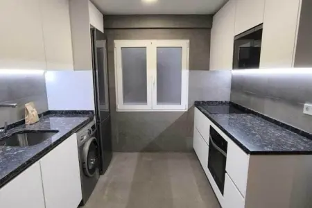 Chambre privée 18 m² à Chamartín, Madrid : photo 3