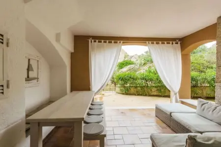 Maison 100 m² vue mer à Porto Cervo, jardin méditerranéen : photo 15