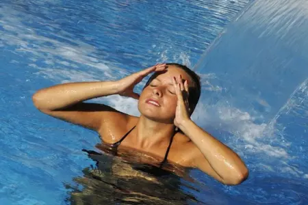 Studio rénové avec piscine et bain à remous à Ceriale : photo 6