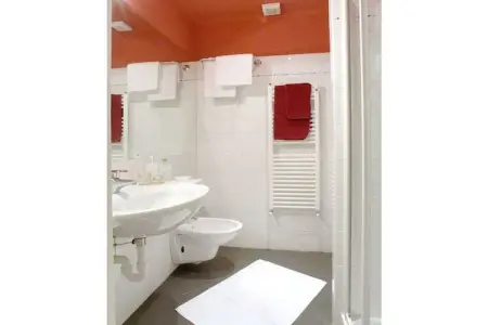 Studio rénové avec piscine et bain à remous à Ceriale : photo 12