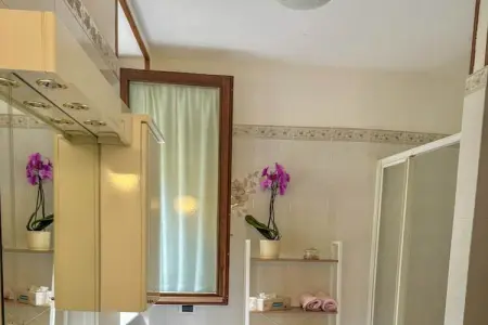 Maison 8 chambres avec piscine à 30m du lac à Lezzeno : photo 34
