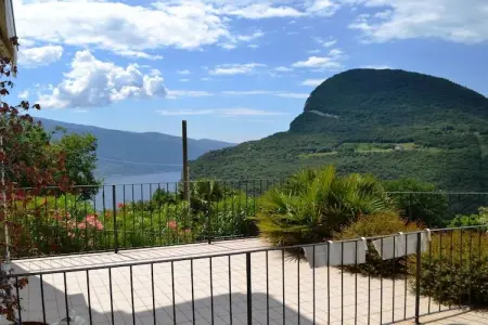 Maison avec terrasse et vue lac à Tremosine : photo 2