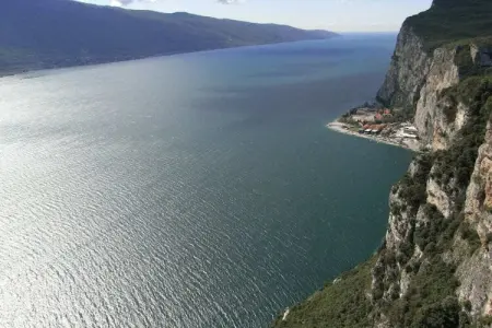 Appartement vue lac de Garde à Tremosine : photo 27