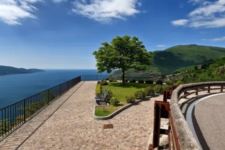 Casa Mary à Tignale : maison avec piscine vue lac : photo 34