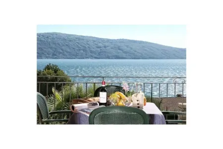 Appartement 4 personnes Gargnano vue lac et parking : photo 4