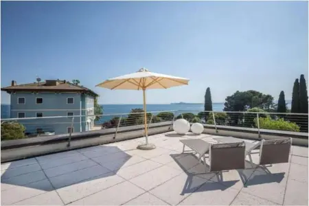 Maison vue lac avec terrasse bain à remous, Toscolano-Maderno : photo 2