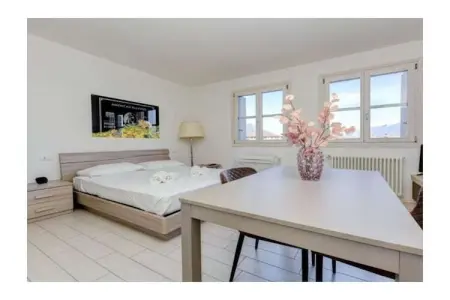 Maison vue lac avec terrasse bain à remous, Toscolano-Maderno : photo 6
