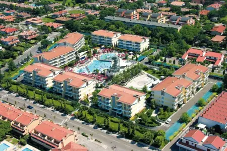 Appartement 2 pièces Bibione, village vacances avec piscine