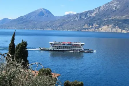 Maison avec piscine et vue lac de Garde à Brenzone : photo 8