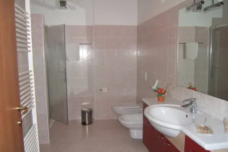 Maison avec piscine et vue lac de Garde à Brenzone : photo 15