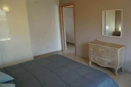 Appartement neuf 2 chambres avec terrasse couverte à Lazise : photo 9