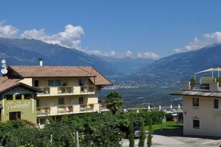 Maison Himmelreich à Lana, 3 balcons et piscine : photo 14