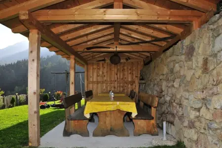 Maison de vacances ensoleillée avec terrasse à Lana : photo 4