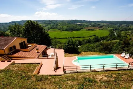 Villa Casa Al Pino, 4 chambres avec piscine et vue vallée : photo 1