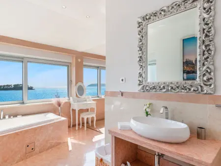 Villa 5 chambres avec piscine chauffée à 20m de la mer : photo 3