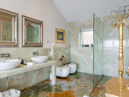 Villa 5 chambres avec piscine chauffée à 20m de la mer : photo 7