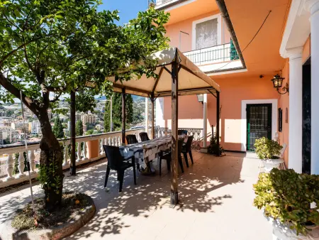 Sanremo Seaview : maison vue mer avec terrasses