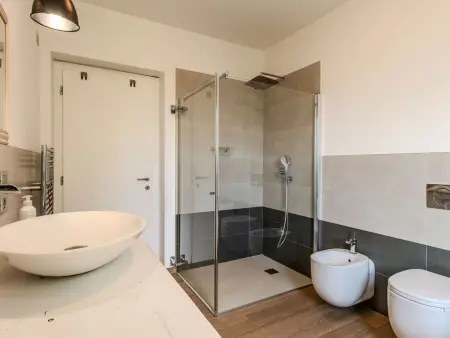 Villa Marco avec piscine privée et vue sur le lac : photo 14
