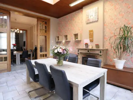 S'Ameuse en groupe : maison de 6 chambres au cœur de Dinant : photo 6