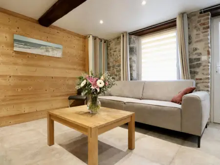 Maison en pierre rénovée avec jardin privé à Chooz, 4 pers. : photo 3