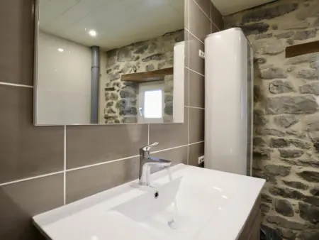Maison en pierre rénovée avec jardin privé à Chooz, 4 pers. : photo 7
