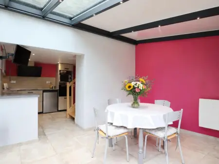 Maison en pierre rénovée avec jardin privé à Chooz, 4 pers. : photo 8