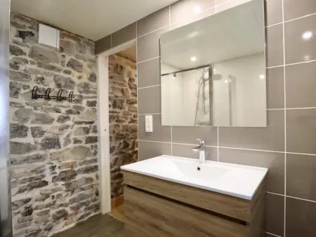 Maison en pierre rénovée avec jardin privé à Chooz, 4 pers. : photo 18
