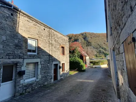 Maison en pierre rénovée avec jardin privé à Chooz, 4 pers. : photo 25
