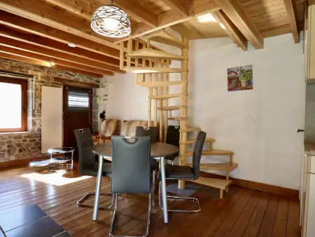 Maison en pierre rénovée avec jardin à Chooz, près de la Meuse : photo 7