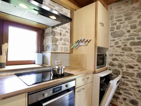 Maison en pierre rénovée avec jardin à Chooz, près de la Meuse : photo 14