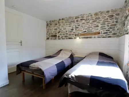 Maison en pierre rénovée avec jardin à Chooz, près de la Meuse : photo 16
