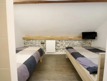 Maison en pierre rénovée avec jardin à Chooz, près de la Meuse : photo 21
